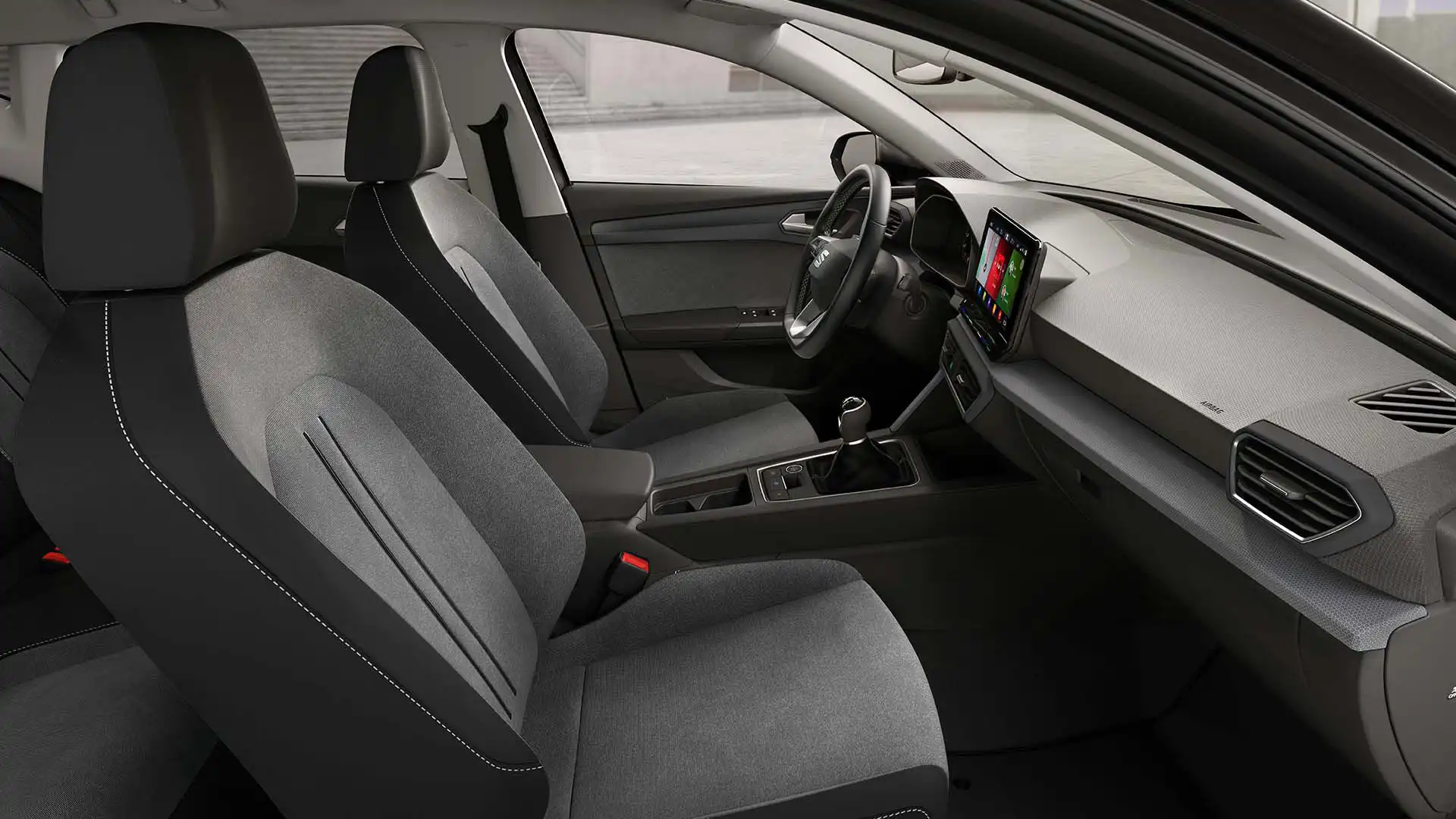 SEAT-LEON-STYLE-XL-INTERIOR-1